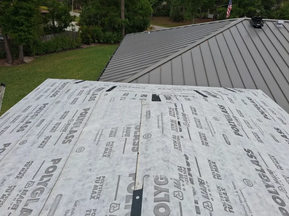 Aluminum standing seam roof on a coastal Sarasota home