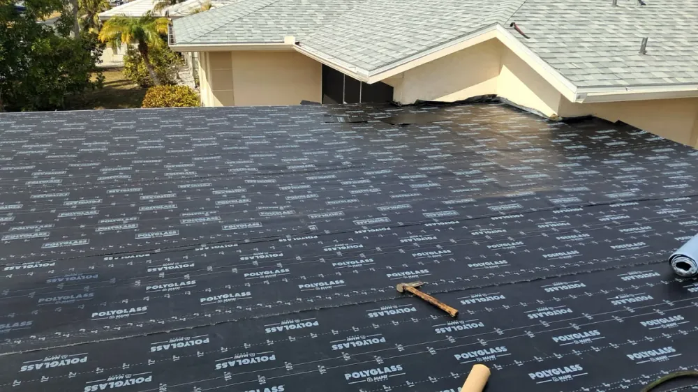 SRQ Building Services maintenance documentation and written report on a Sarasota, FL roof